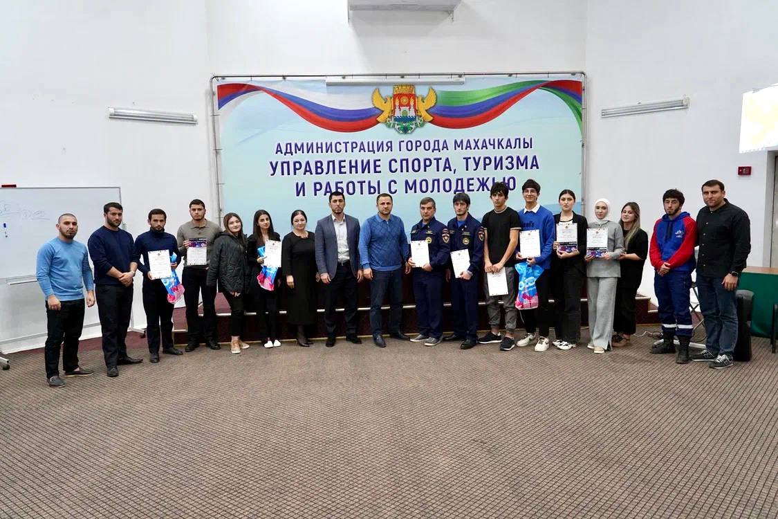 Фестиваль волонтеров 2023. Сколько добровольцев в 2023. День волонтера 2023 в гулькевичи. Сколько добровольцев в 2023. Сколько добровольцев в 2023.